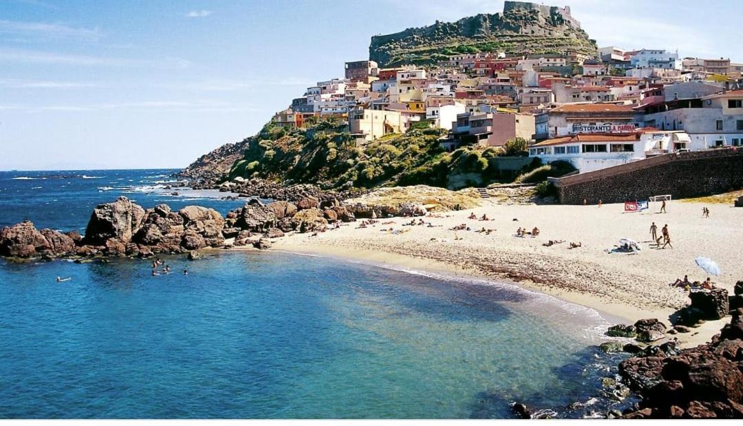 La Tartaruga Spiaggiata - Bilocale Centrale A Pochi Metri Dalla Spiaggia カステルサルド エクステリア 写真